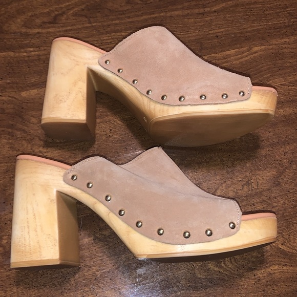 Avellini Stack Heeled Suede Sandals - Picture 4 of 7